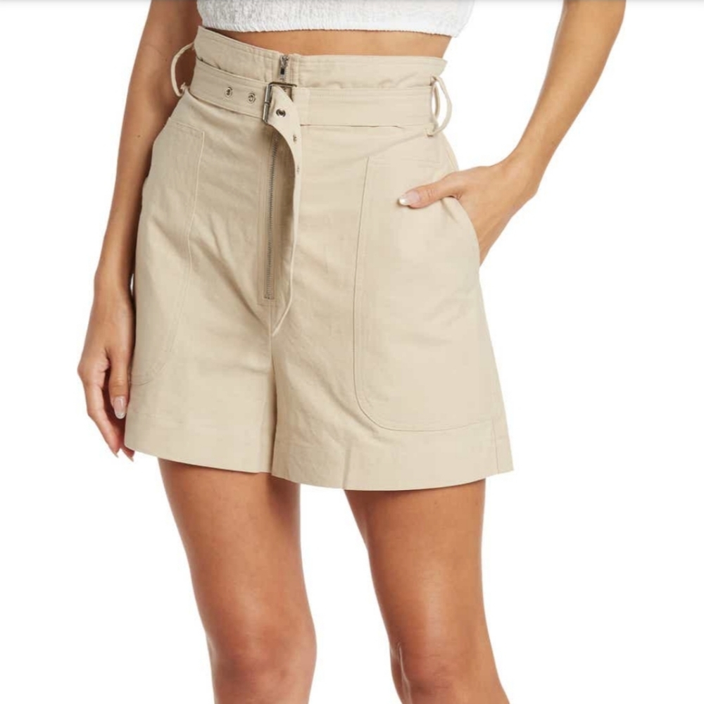 Elodie | Front zipper Belted shorts NWOT
